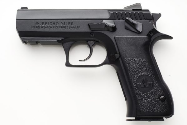 Jericho 941 9mm Mid-Size Steel Frame Pistol